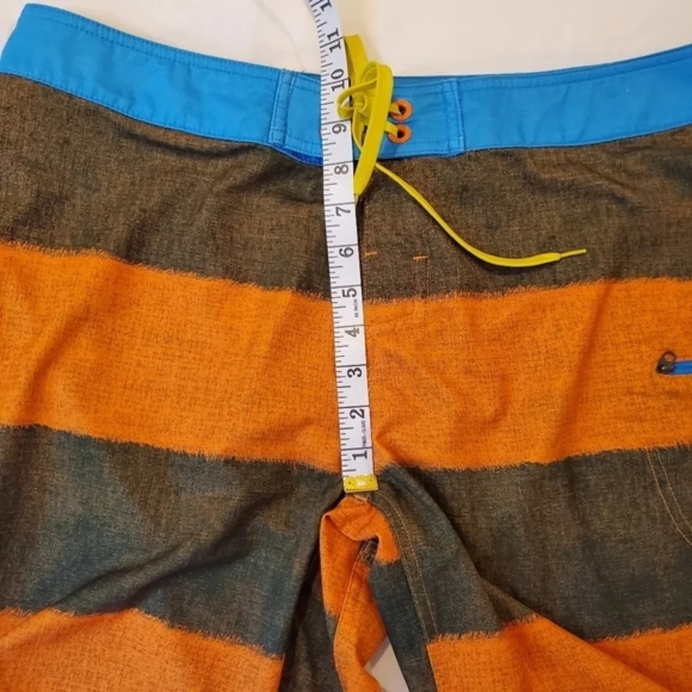 The North Face Board Shorts Men's Size 36‎ Orange and Green Stripe